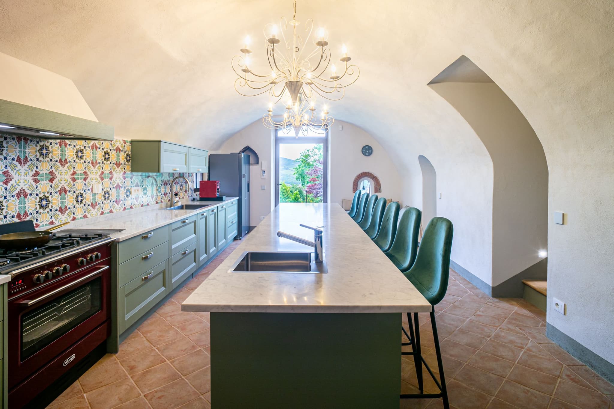 Grand kitchen 2