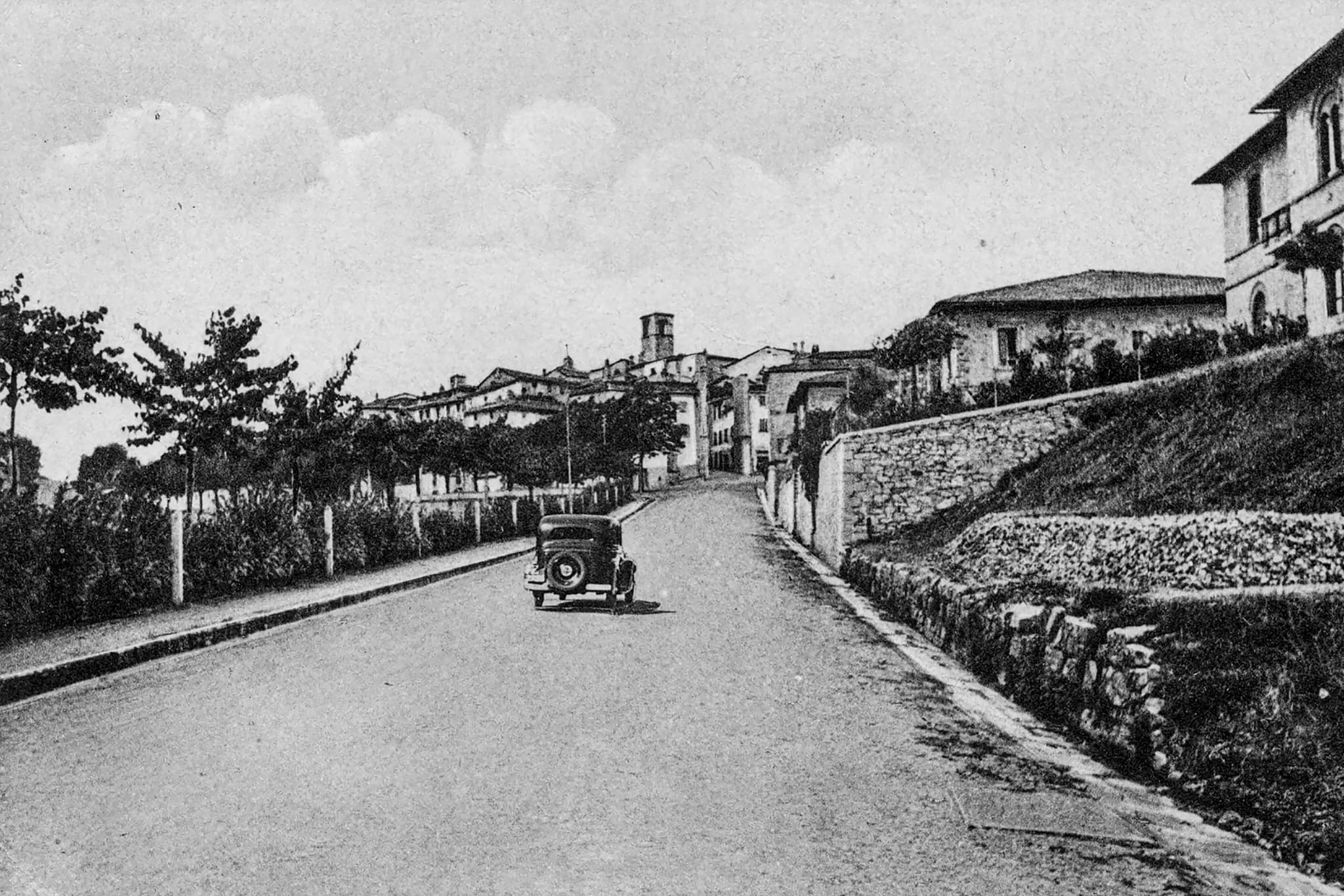 Approaching Radda by road